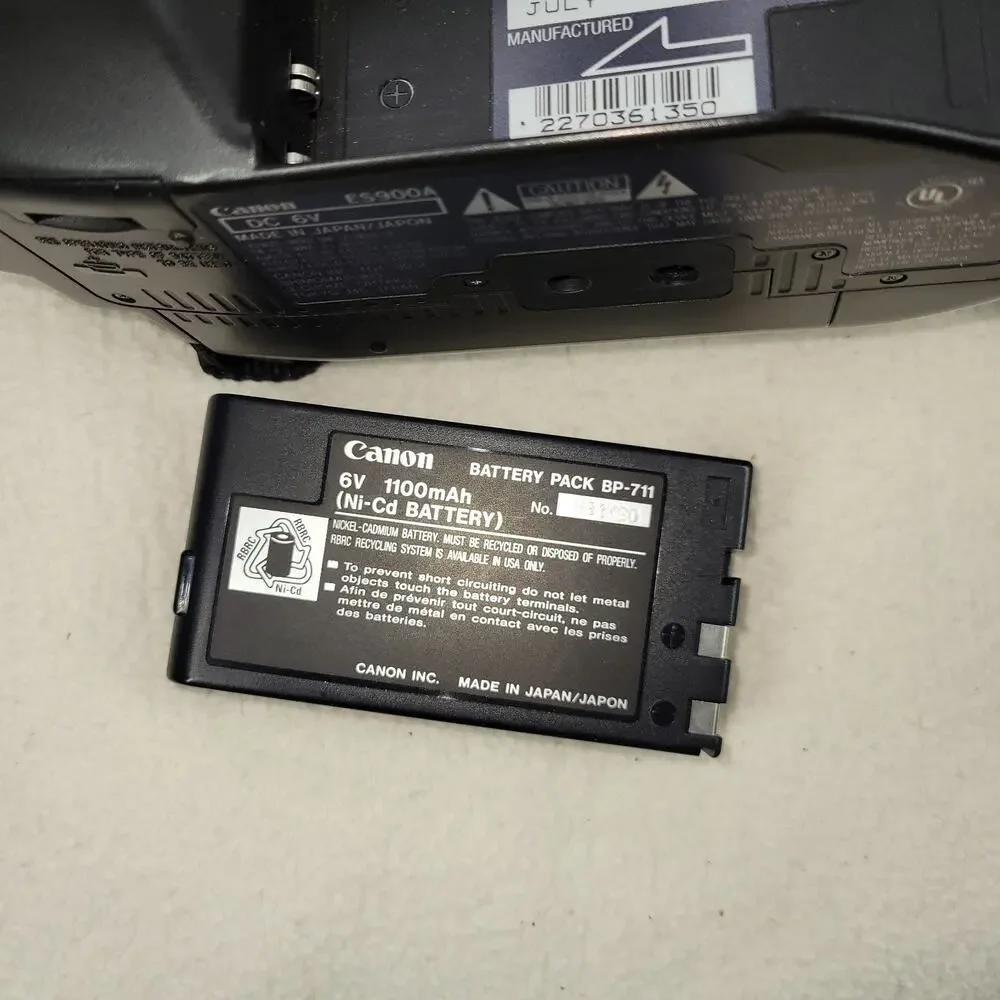 Canon Camcorder ES900 HI-FI Stereo 8mm Video 8 Read Description For Parts Videos